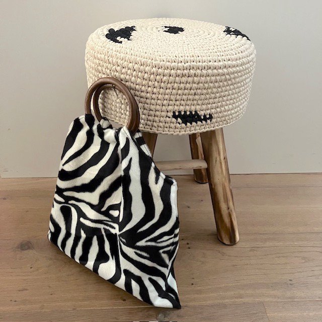 Sac Luna-Leena zèbre rayé noir/blanc - fausse fourrure - fait main au Népal
