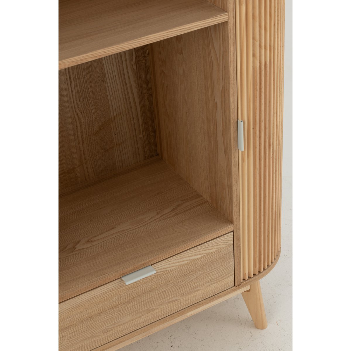 Armoires J-Line autour de MDF / DENNENHOUT Naturel