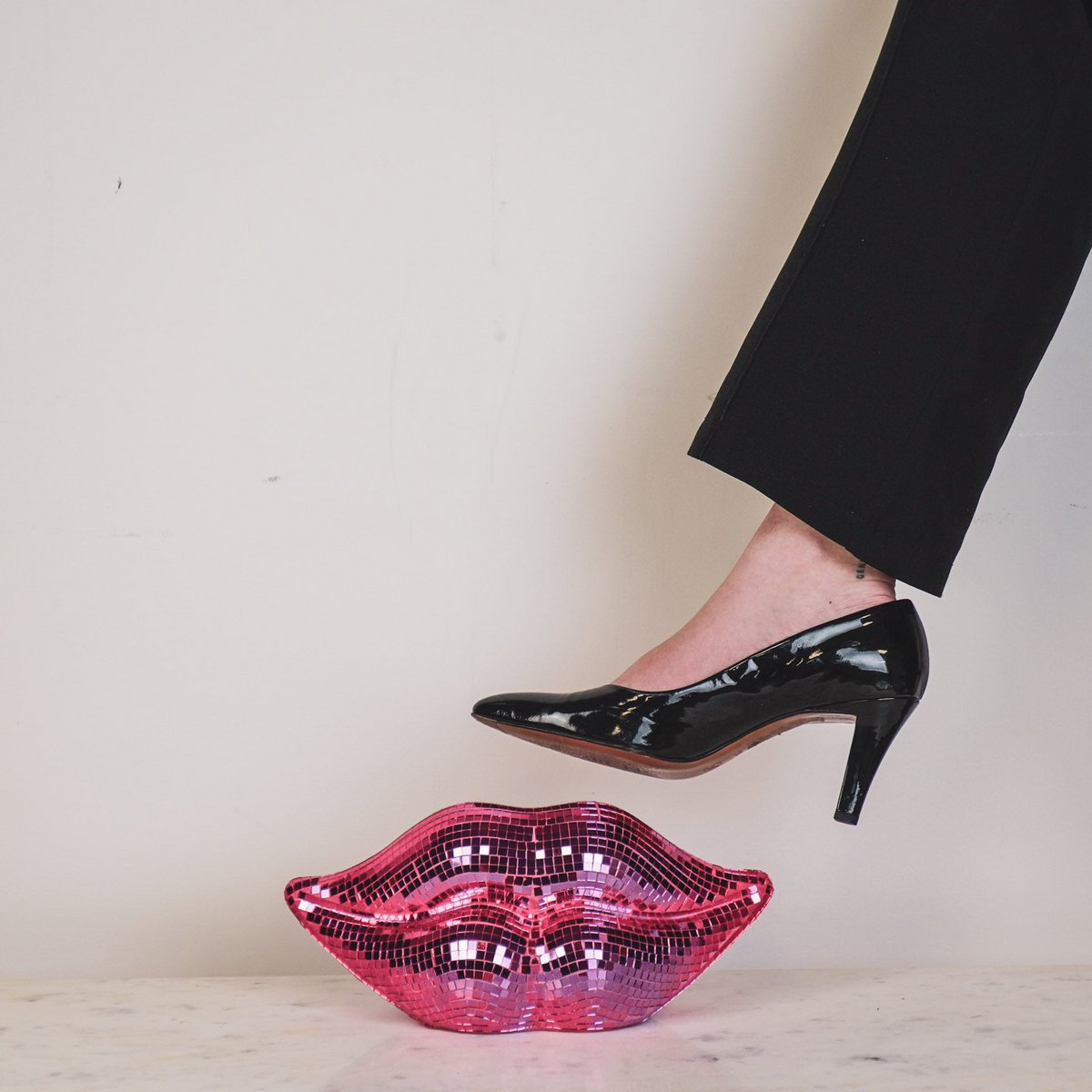 Ornement - Disco -lips - Glass - Pink - 29x10x13,5cm