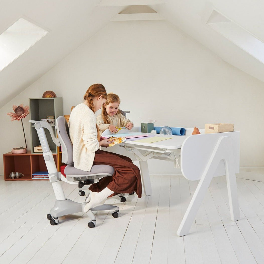 Bureau boisé, blanc