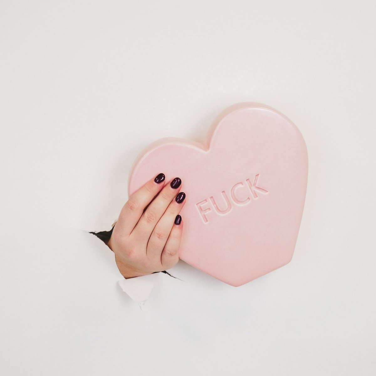 Ornement- Candy Heart 'FUCK'- Rose Fluo- 20x4x18,5cm