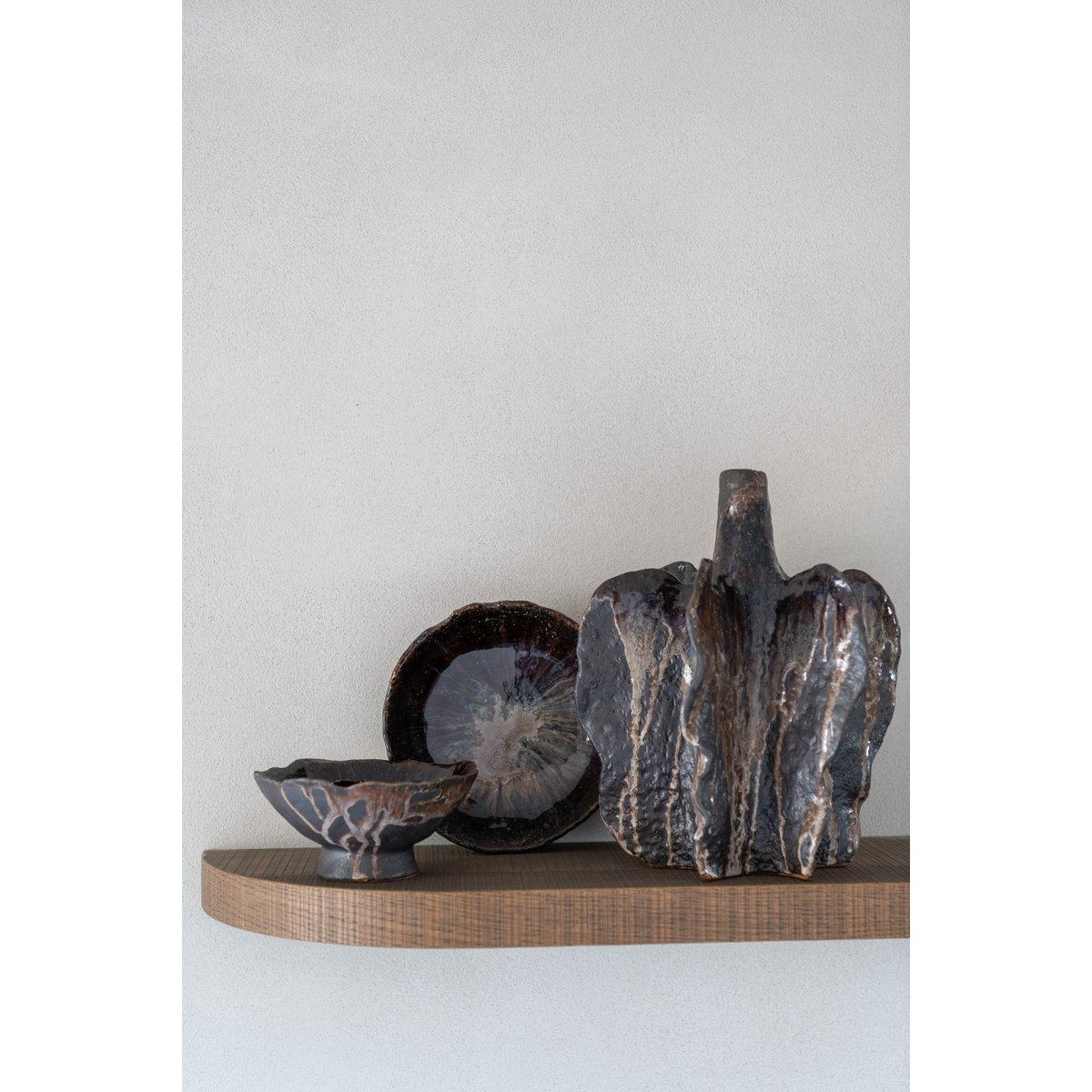 Plateau J-line décoratif Naga Ceramic Brown / Black Medium