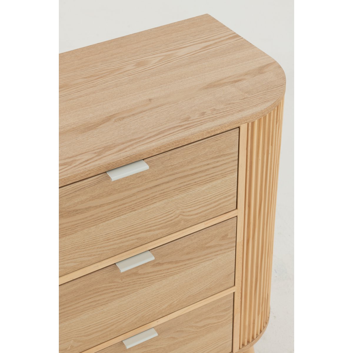 Armoire en j-line autour de mdf / denenhout naturel grand