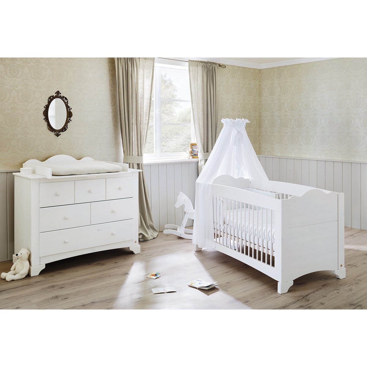 Kit de démarrage 'Pino' large
2 parties : lit bébé, meuble à langer large