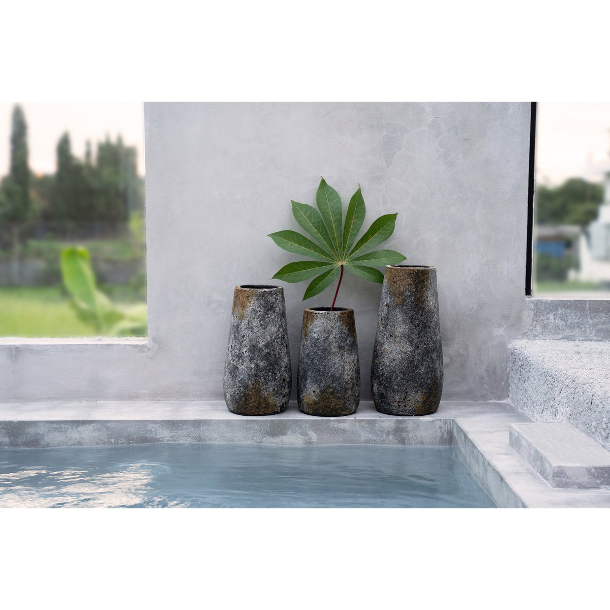 Le Vase Effrayant - Gris Antique - M