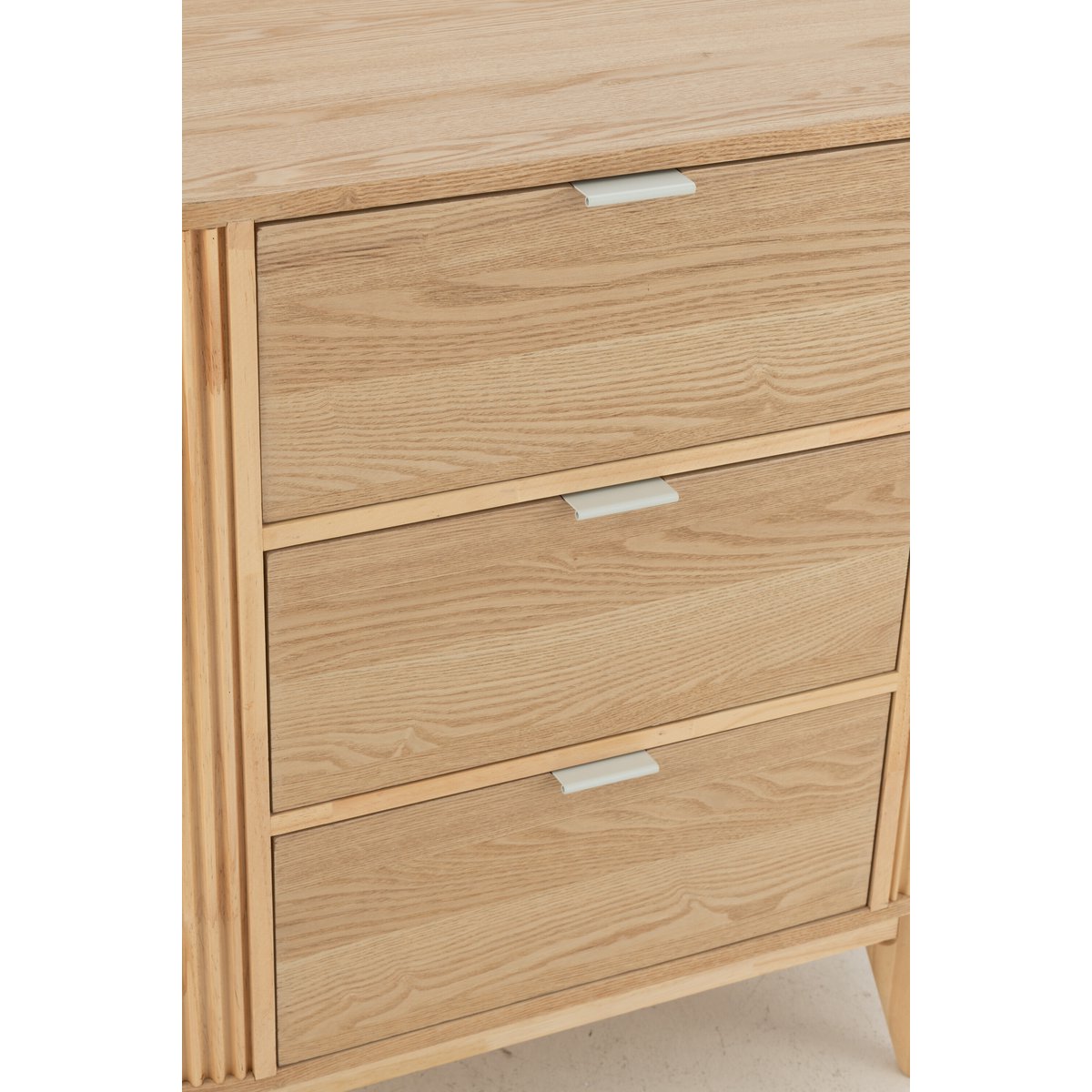 Armoire en j-line autour de mdf / denenhout naturel grand