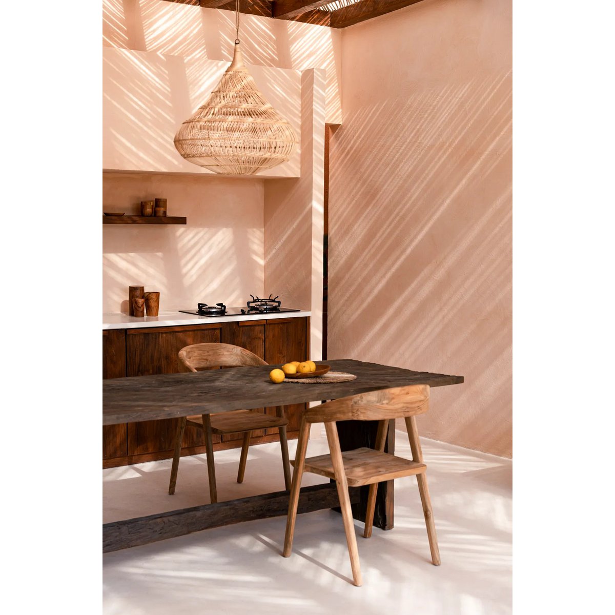 La chaise de salle à manger Teluk
