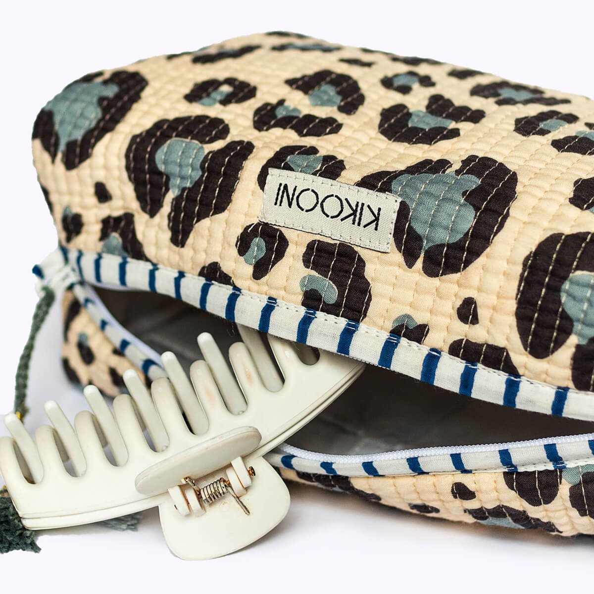 sac cosmétique fait main "Blue Leo"