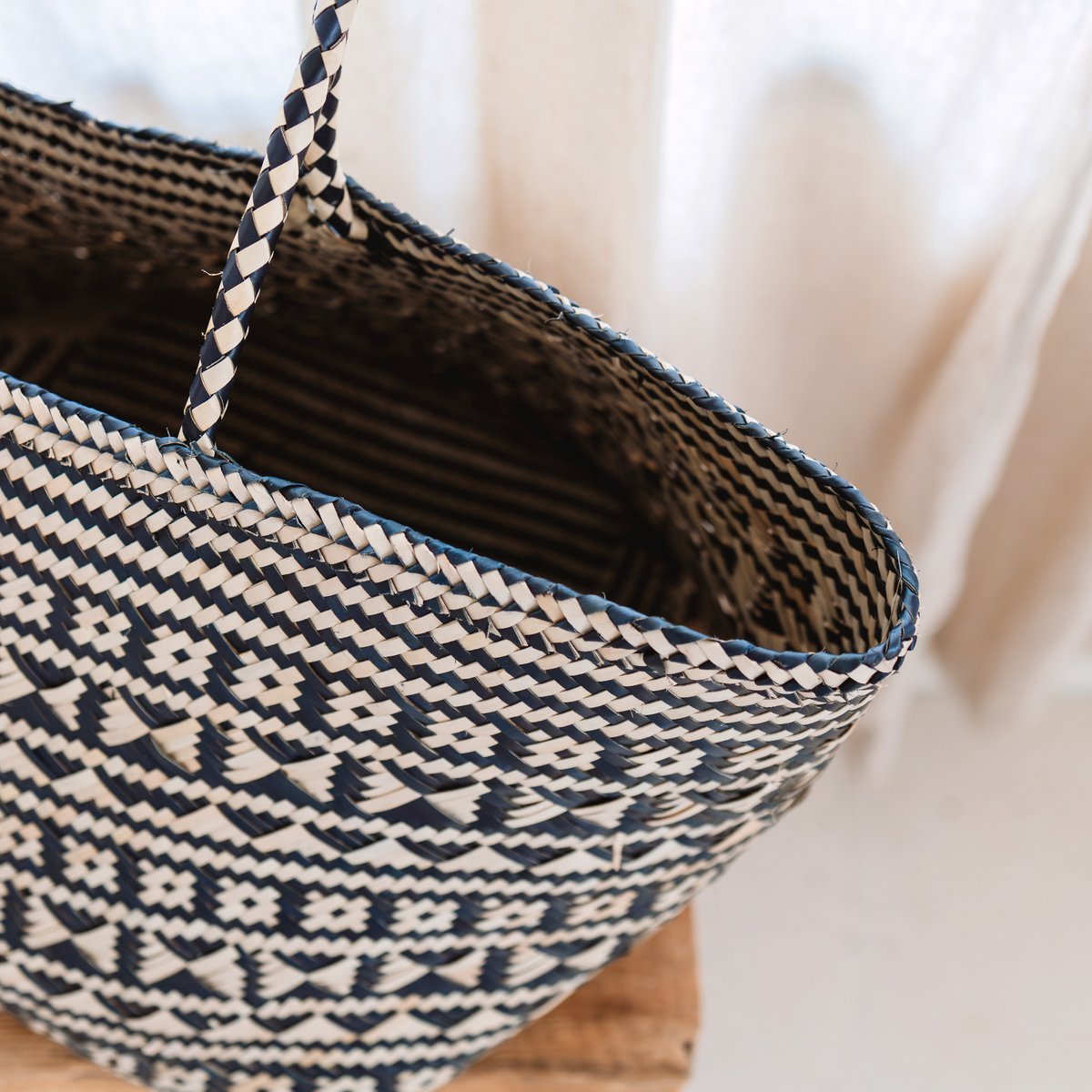 Sac fourre-tout Boho – Sac d’été en jonc de mer – Sac de plage à bandoulière – Sac naturel tissé – Grand sac de courses Boho KIDUL (noir)