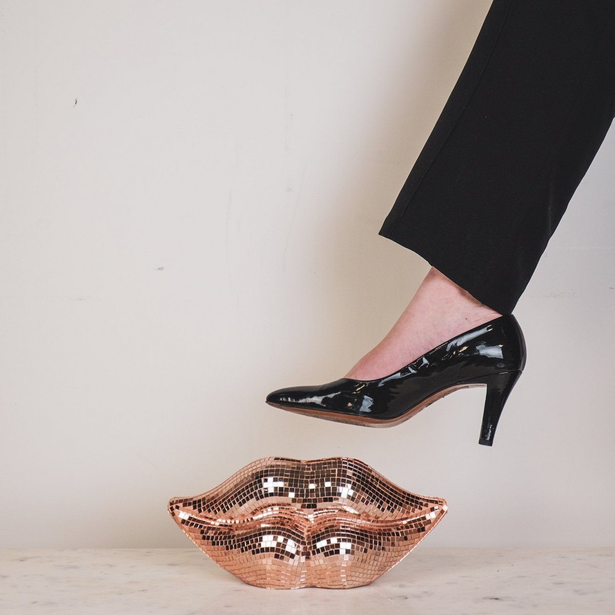 Ornement - Disco Lip - Glass - Rose Gold- 29x10x13,5cm