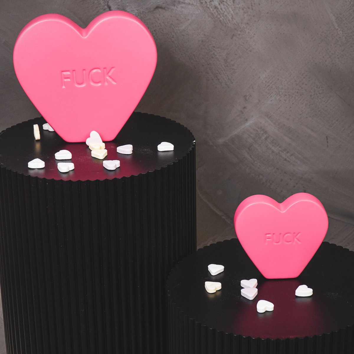Ornement- Candy Heart 'FUCK'- Rose Fluo- 20x4x18,5cm